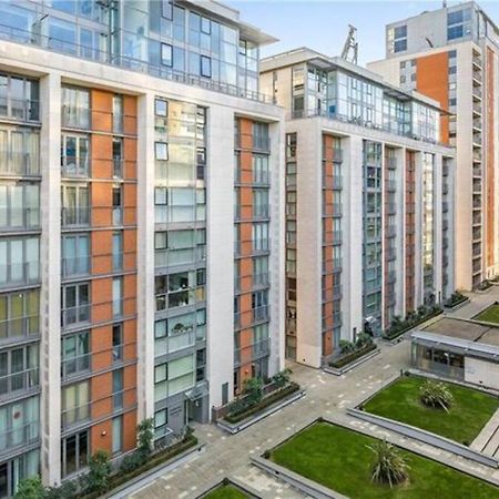 1 Bedroom Apartment Royal Docks London Eksteriør billede